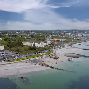 salthill-hotel.galwayhotelsireland.net/